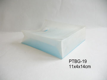 Fashionable Light Blue PVC Toiletries Travel Bag / Cosmetic Bag With Hand Hole
